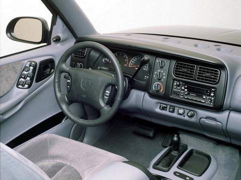 Dodge (Додж)Durango 1 поколение внедорожник 3.9 AT 4WD 1998–2001