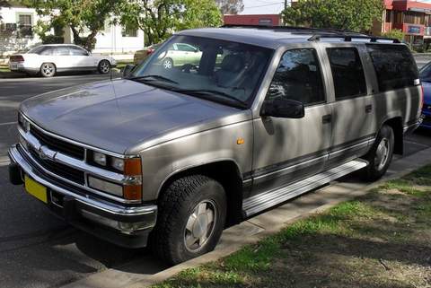 Holden (Холден)Suburban 1 поколение внедорожник 5.7 AT 2500 SL 1999–н. в.