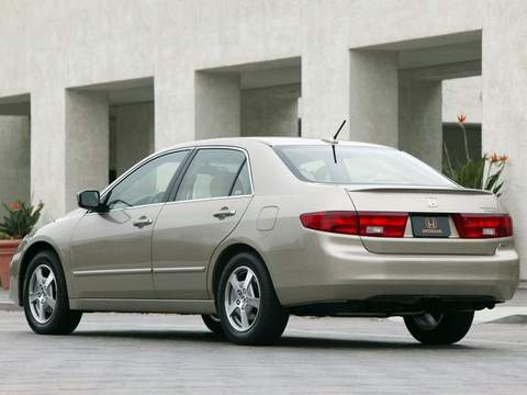 Honda (Хонда)Accord 7 поколение US-spec седан 4-дв. 2.4 MT 2003–2006