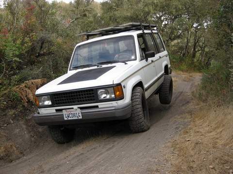 Isuzu (Исузу)Trooper 1 поколение внедорожник 3.2 MT 1992–1999