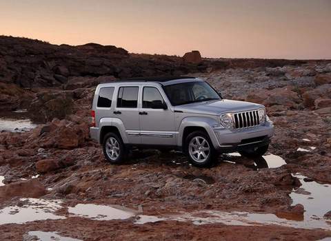 Jeep (Джип)Grand Cherokee WK2 [рестайлинг] внедорожник 5-дв. 3.0 TD Multijet II AT AWD Laredo 2013–н. в.