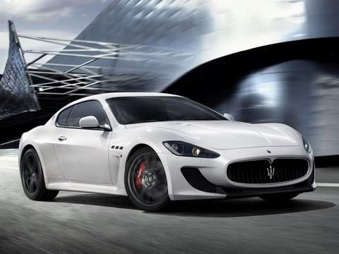 Maserati (Мазерати)GranCabrio 1 поколение кабриолет 2-дв. 4.7 AT Базовая 2010–н. в.