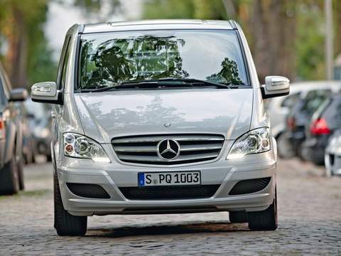 Mercedes-Benz (Мерседес-Бенц)Viano W639 [рестайлинг] минивэн 4-дв. 3.0 CDi AT удлиненный Trend 2010–н. в.