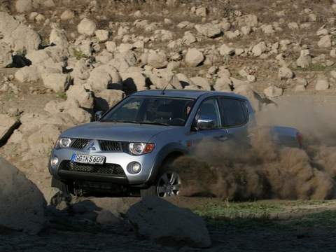 Mitsubishi (Митсубиси)Lancer 7 поколение Evolution седан 4-дв. 2.0 MT AWD Turbo Ultimate 2008–2013