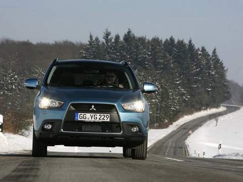 Mitsubishi (Митсубиси)ASX 1 поколение кроссовер 1.6 MT 2WD Intense S08 2010–2012