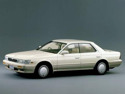 Nissan (Ниссан)Laurel C33хардтоп 2.5 AT 1989–1993