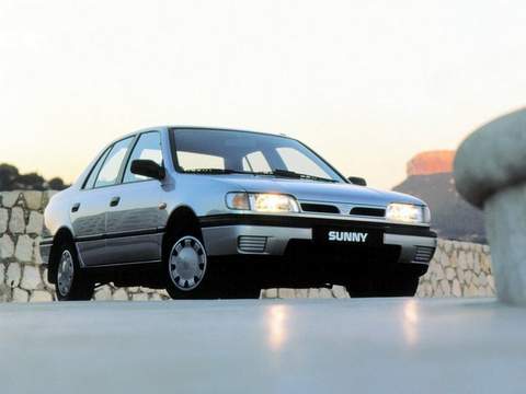 Nissan (Ниссан)Sunny N14седан 2.0 D MT 1990–1995