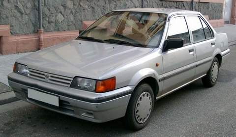 Nissan (Ниссан)Sunny N13седан 1.6 MT 1986–1988