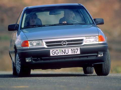 Opel (Опель)Astra Fхетчбэк 1.6 AT 1993–1994