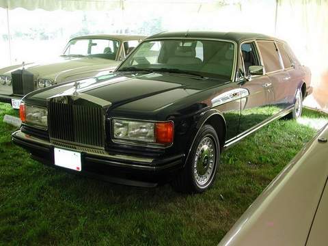 Rolls-Royce (Роллс-Ройс)Silver Spur 3 поколение седан 6.75 AT 1992–1994