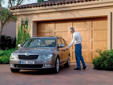 Skoda (Шкода)Superb 2 поколение универсал 1.6 TDI MT 2010–2013