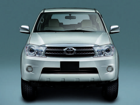 Toyota (Тойота)Fortuner 1 поколение  [рестайлинг] внедорожник 2.7 AT 2008–2011