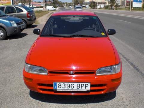 Toyota (Тойота)Corolla E100лифтбэк 1.3 MT 1992–1994