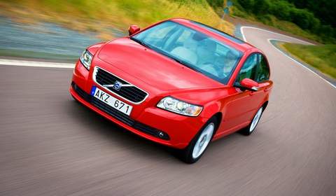 Volvo (Вольво)S40 2 поколение  [рестайлинг] седан 2.0 Powershift DSG Специальная серия Kinetic 2007–н. в.